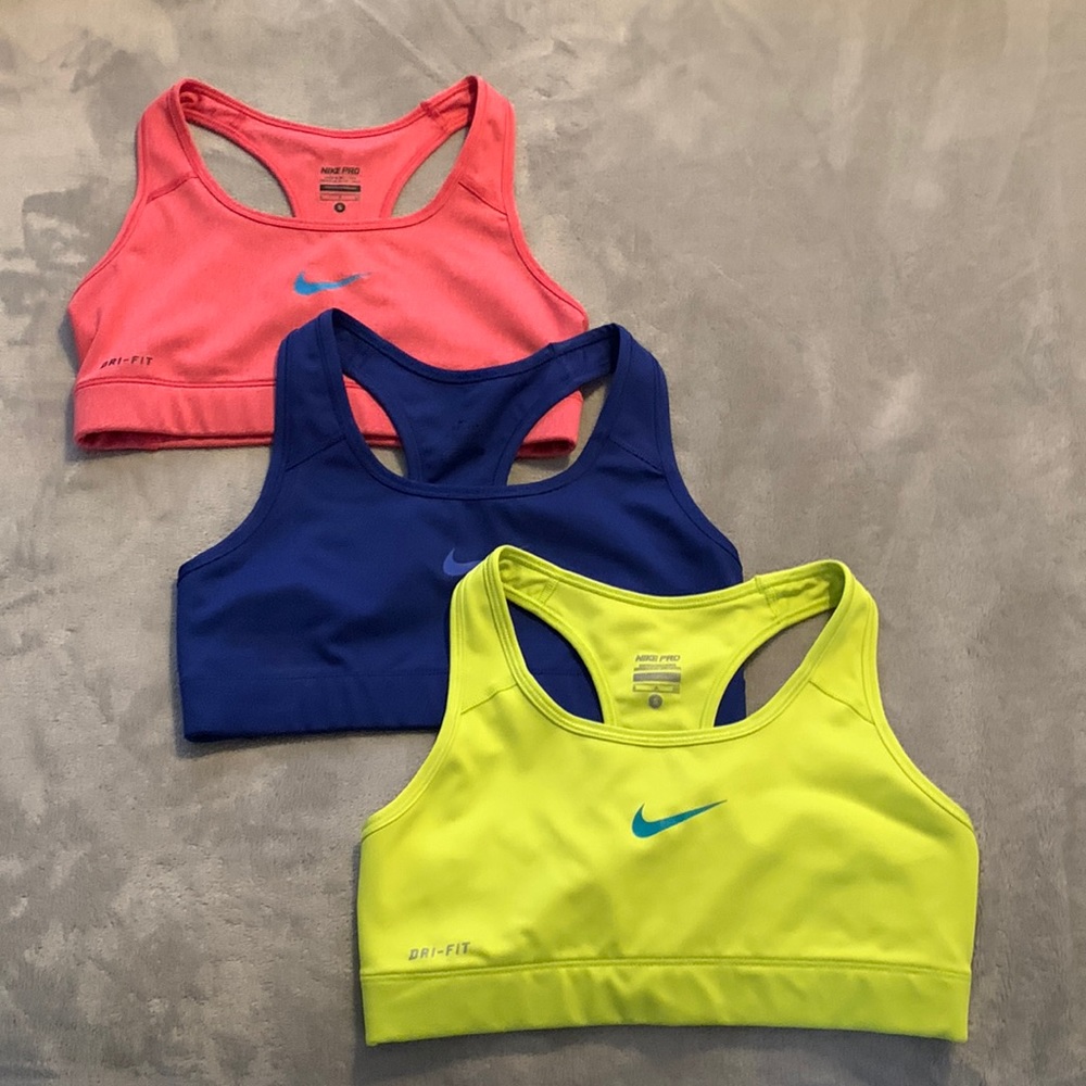 Set of 3 Nike Pro sports bras